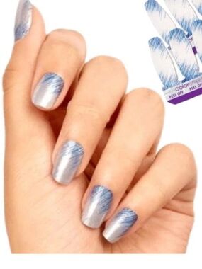 Color Street Nail Polish Strips petite Strike a Froze FDS654 16pcs NIP